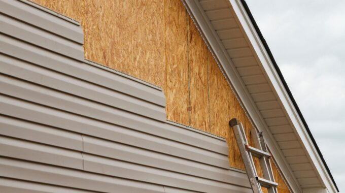 Seven Signs It's Time For Siding Replacement