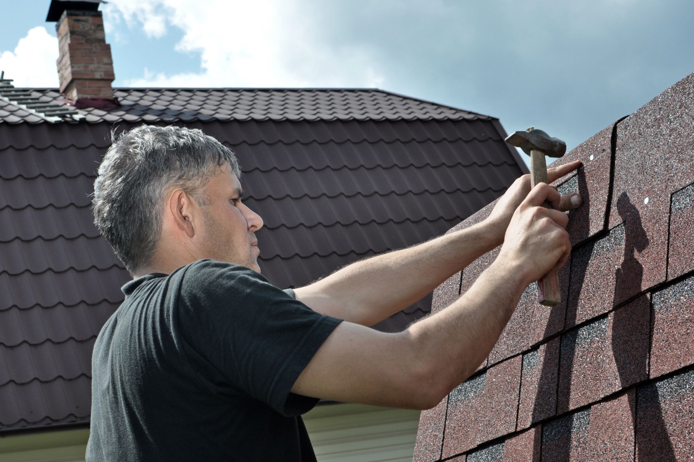 Repair or Replace? Navigating DIY Roofing Solutions for Homeowners