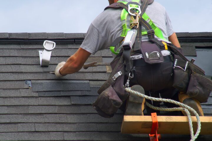 Should I Repair My Own Roof – A Step By Step Guide