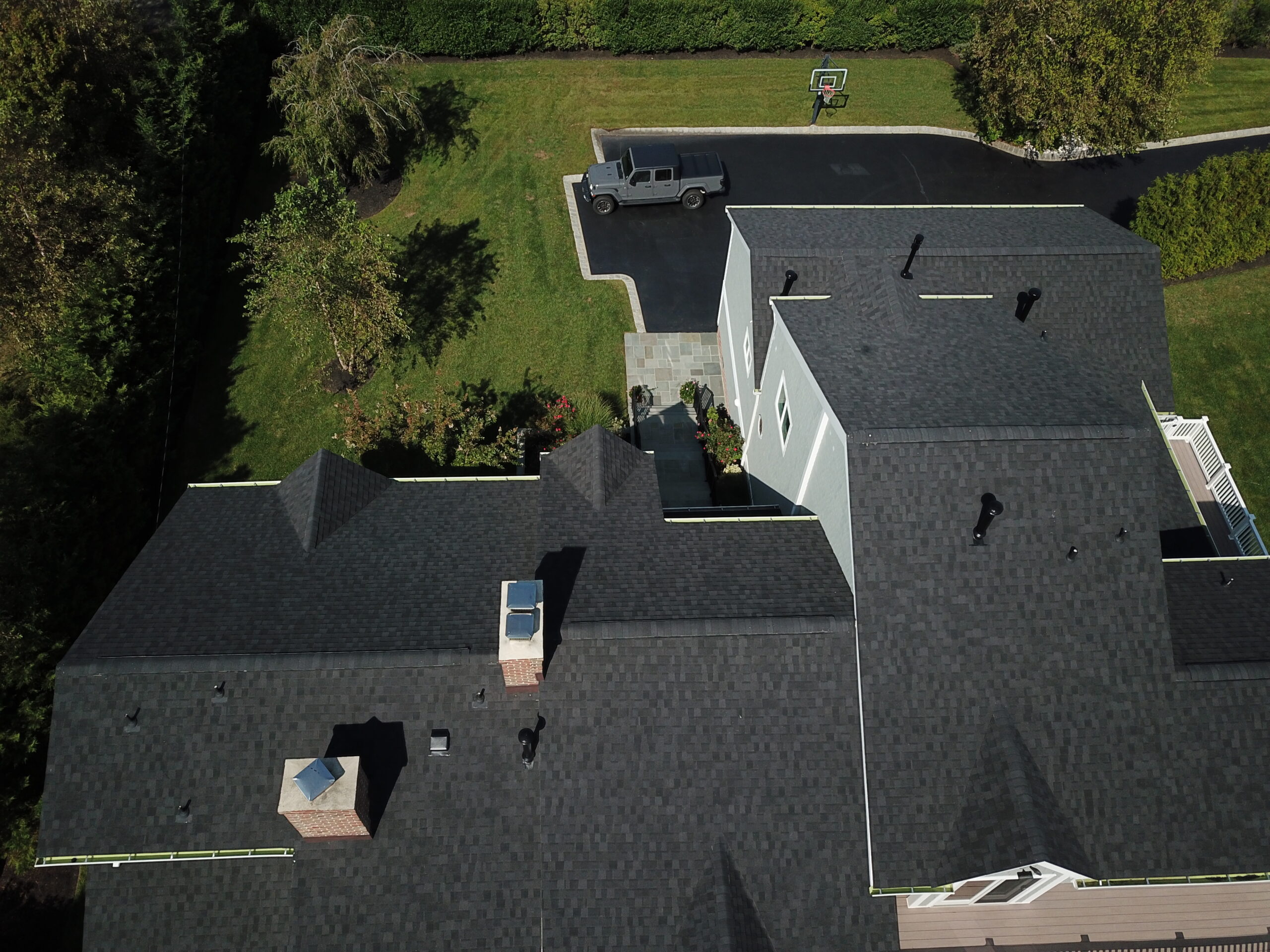 The Pros and Cons of Different Roofing Materials for Your Home